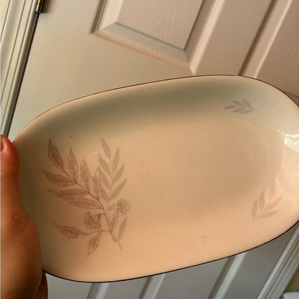 VINTAGE Rosenthal R KPM Krister Germany III
Serving Platter/Plate (Like New)